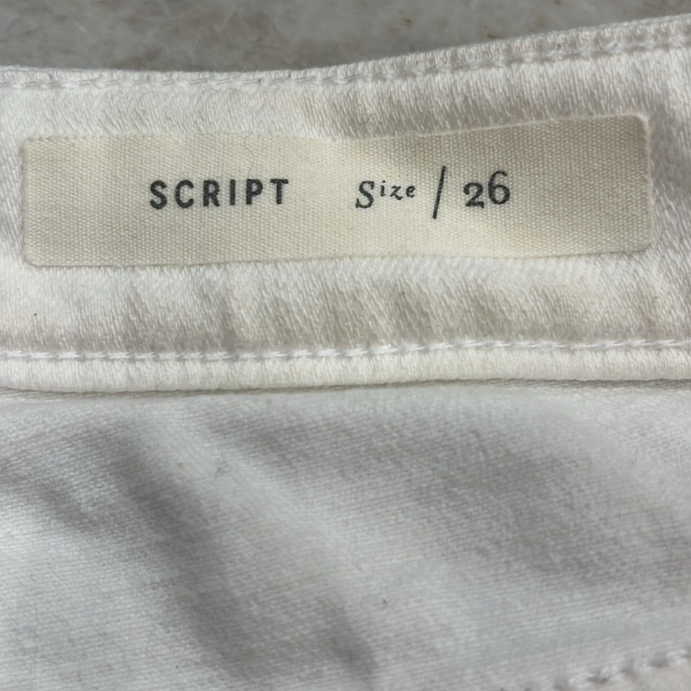 White Pilcro‎ Script Micro Jean Shorts | Size 27 Waist | Excellent Condition - Picture 10 of 12